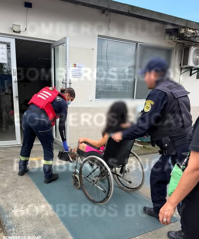 Bomberos de Bucay atienden quemadura química por ácido nítrico a joven