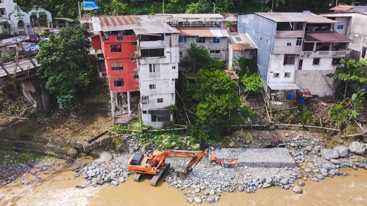 GAD de Bucay ejecuta obras preventivas en La Puntilla ante la invernal