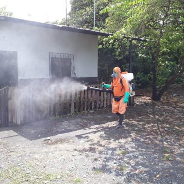Fumigación en Coronel Marcelino Maridueña para frenar el coronavirus