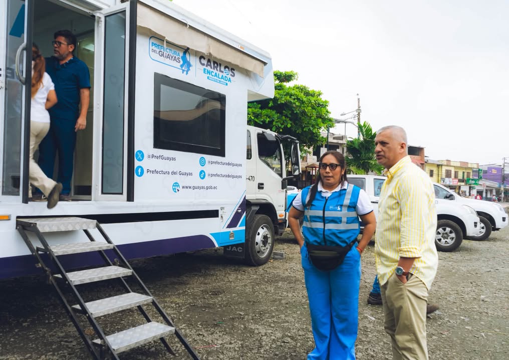 Brigada gratuita de salud y veterinaria llega a Bucay con apoyo municipal y prefectural