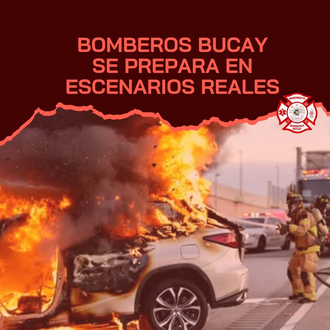 Bomberos de Bucay exhiben rescate vehicular este jueves en el Centro