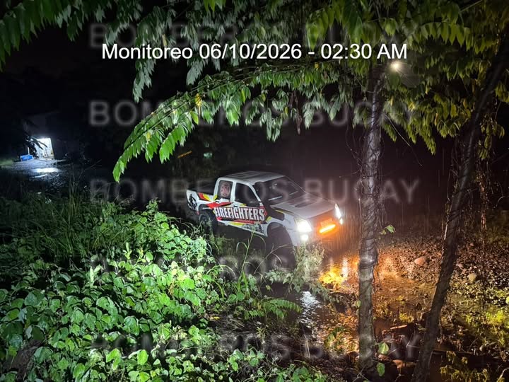 Bomberos de Bucay monitorean deslizamientos y rebores por lluvias nocturnas