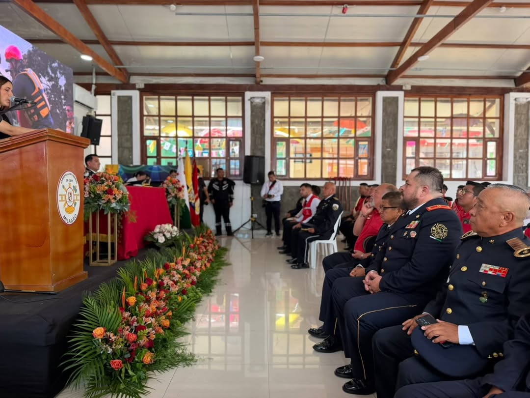 Bomberos de Bucay reciben reconocimiento institucional por su labor en Milagro