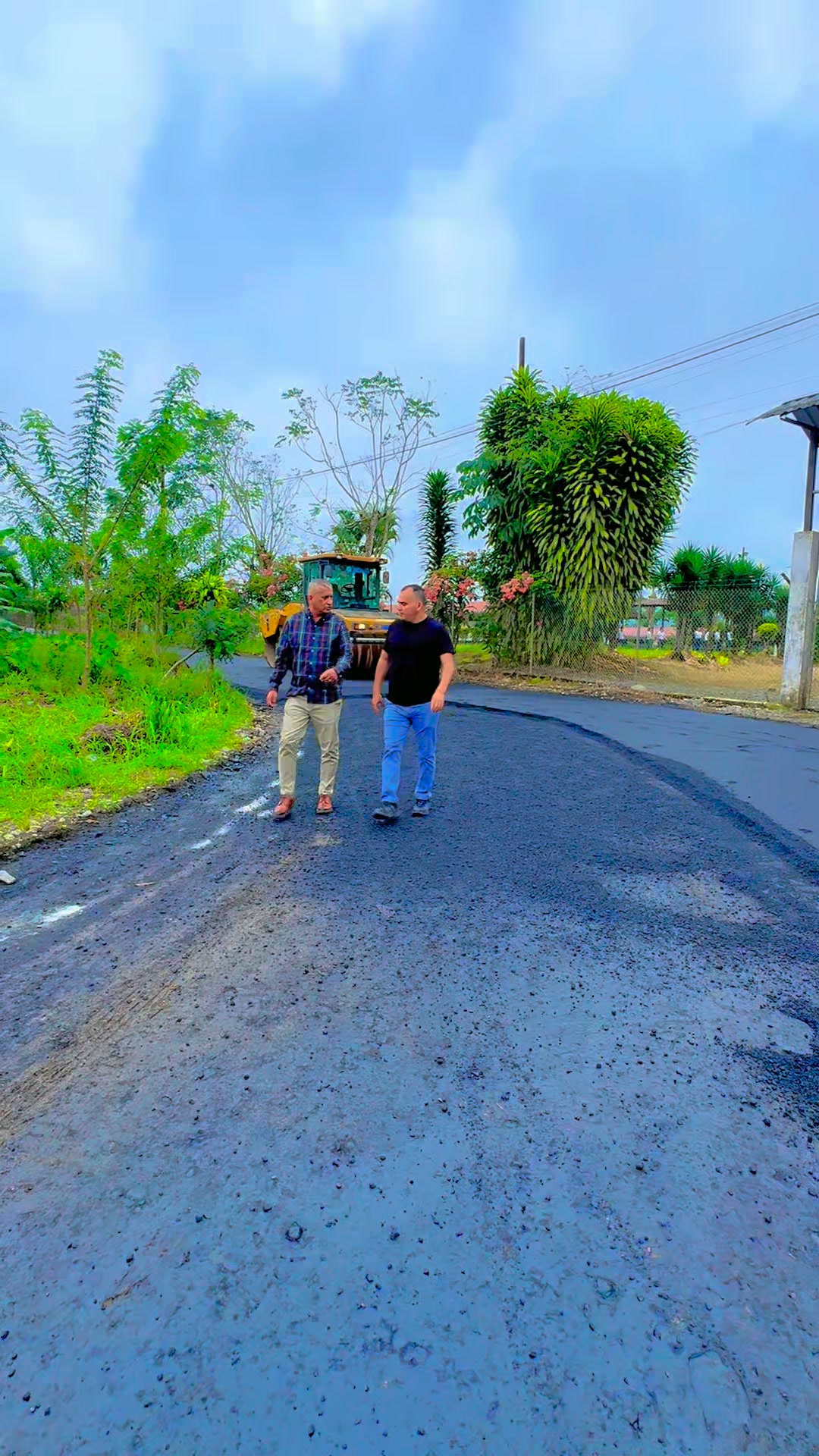 Asfaltado de San Luis y Bellavista en Bucay: una obra para mejorar la movilidad local